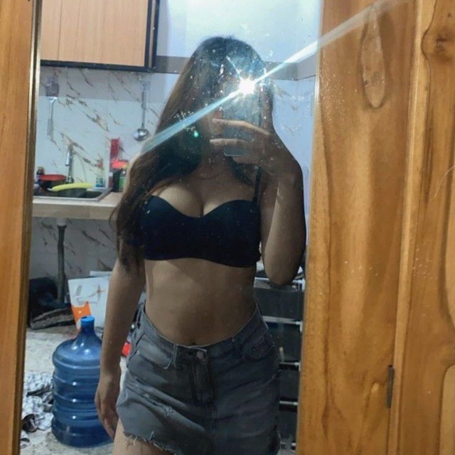 Verified Cam Girl Profile